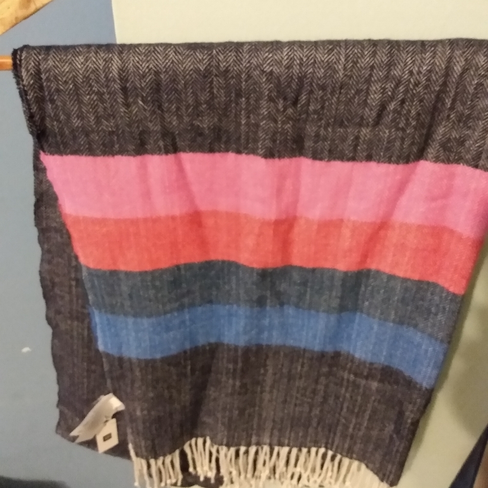 Gap scarf